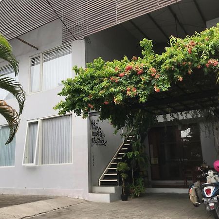 Matta Lodge Kuta Selatan Zewnętrze zdjęcie